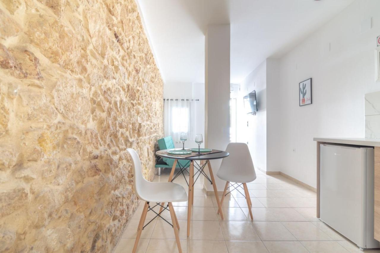 1 Bedroom Apartment Opposite Medical Center Heraklion Exteriör bild